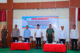 Bupati, Ketua DPRD, Sekda dan Perwakilan Forkopimda menghadiri pembinaan dan deklarasi damai Pilkades di 33 Desa.