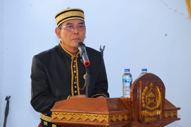 Wabub menyampaikan beberapa harapan sebelum mengukuhkan Majelis Adat dan Istiadat Dompu.